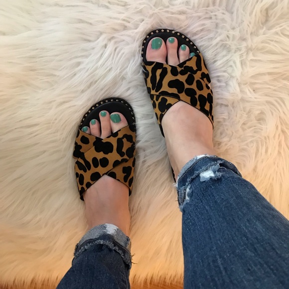 Qupid Leopard Bossy Sandals - Picture 10 of 16